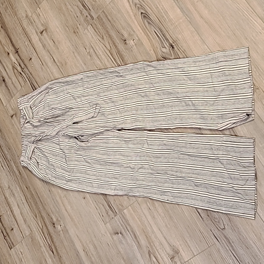SO Women's High Rise Wide Leg Pants Size Small